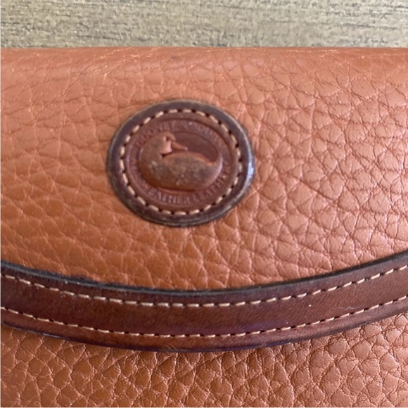 Dooney & Bourke Vintage Leather Taupe British Tan Card Wallet Kiss Lock - Picture 7 of 7